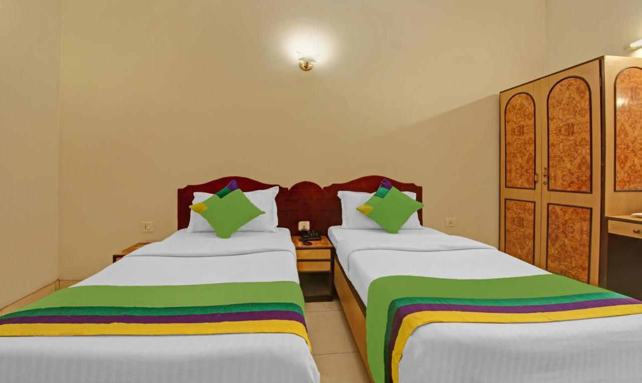 Treebo Mira Inn Колката Екстериор снимка