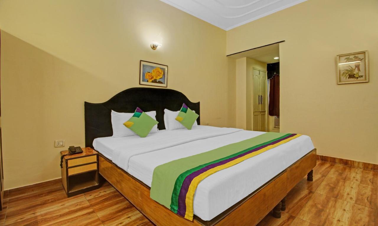 Treebo Mira Inn Колката Екстериор снимка